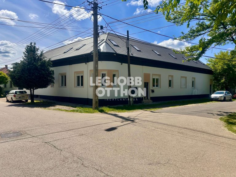 Befektetők figyelem! Eladó egy gyönyörűen felújított ingatlan Cegléd belvárosában