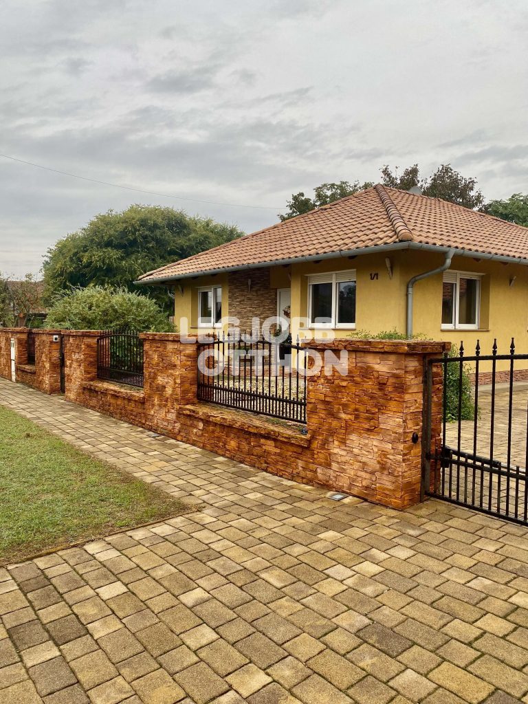 Eladó gyönyörű medencés mediterrán stílusú ékszerdoboz Albertirsán – VIDEÓVAL