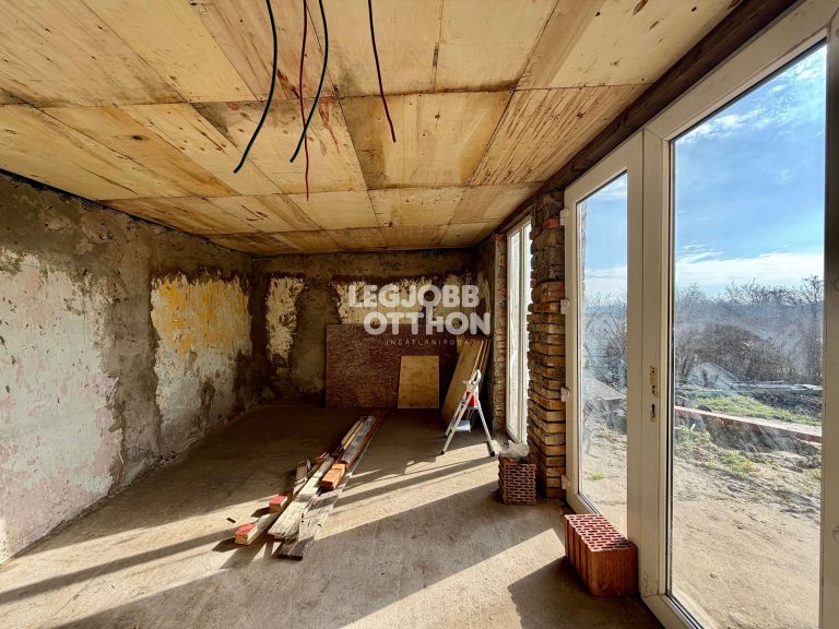 Eladó felújítandó családi ház Törtelen